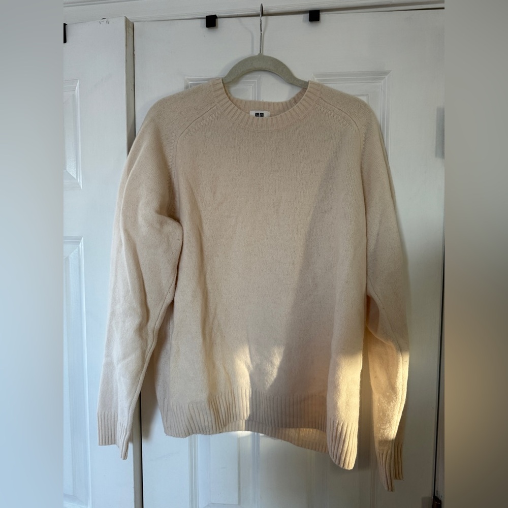 UNIQLO Men’s Crew Neck Sweater